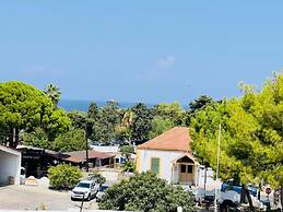 Cozy Sea View Retreat 1 min to Beach in Kyrenia