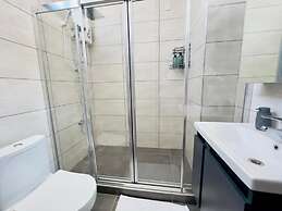 Cozy Sea View Retreat 1 min to Beach in Kyrenia