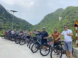 Ambassador Signature Cruise - Lan Ha Bay