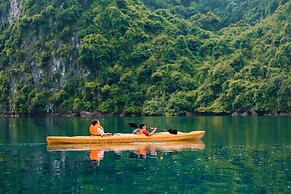 Ambassador Signature Cruise - Lan Ha Bay