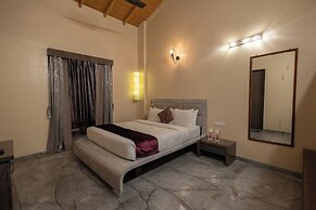 Freesia Resort by Express Inn