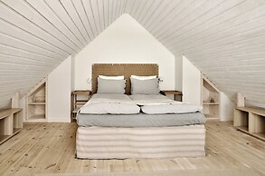 Kungs Starby gård Bed & Breakfast
