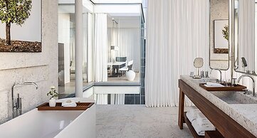 R48 Hotel and Garden