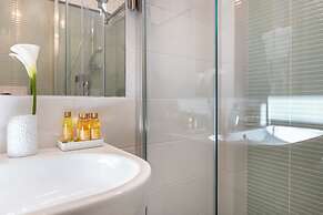 Saint George's House Apartments & SPA