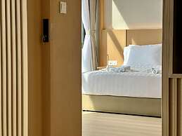 Borneotel The Shore KK by CHG