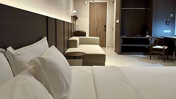 Borneotel The Shore KK by CHG