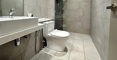 Borneotel The Shore KK by CHG