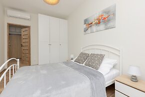 Lux Apartment Manufaktura by Renters