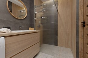 Lux Apartment Manufaktura by Renters