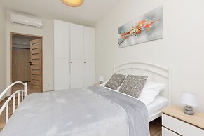 Lux Apartment Manufaktura by Renters