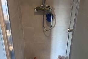 Remarkable Cozy 1-bed Studio in Romford London Uk