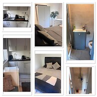 Remarkable Cozy 1-bed Studio in Romford London Uk