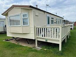 Inviting 3-bed Caravan in Skegness