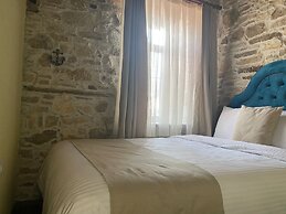 Sim Otel