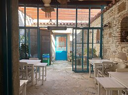 Sim Otel