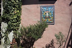 CasaRosada Wellness Guest House