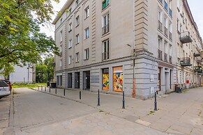 Modern Studio Abramowskiego by Renters
