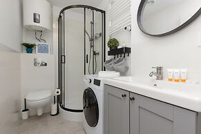Modern Studio Abramowskiego by Renters