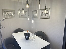 The Sandgate New Immaculate 1-bed Apartment in Ayr