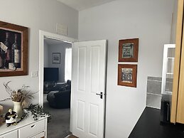 The Sandgate New Immaculate 1-bed Apartment in Ayr