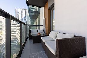 Prymasa Tysiąclecia Apartment by Renters