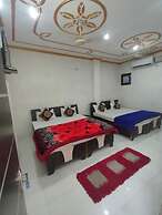 Goroomgo New Ashiyana Palace Varanasi