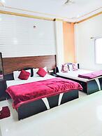 Goroomgo New Ashiyana Palace Varanasi