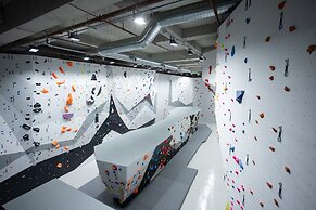 INVENTIST Hotel Sports Academy