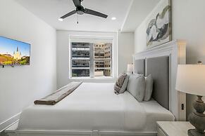 Chic 4BR Condo in California Building