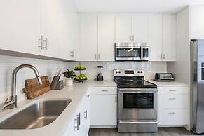 Chic 4BR Condo in California Building