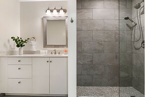 Chic 4BR Condo in California Building