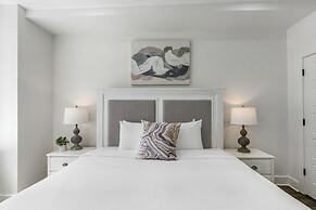 Chic 4BR Condo in California Building