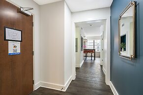 Chic 4BR Condo in California Building