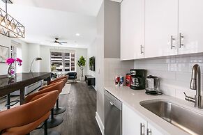 Chic 4BR Condo in California Building