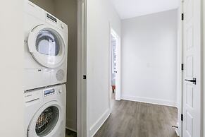 Chic 4BR Condo in California Building