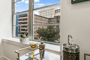 Chic 4BR Condo in California Building