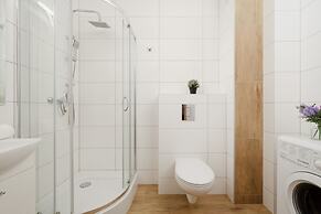 Bright Studio Legnicka by Renters