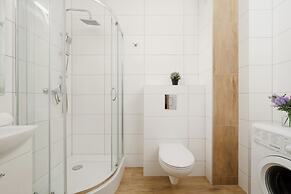 Bright Studio Legnicka by Renters