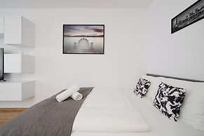 Bright Studio Legnicka by Renters