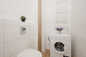 Bright Studio Legnicka by Renters