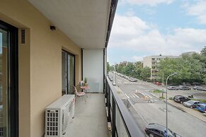 Apartment Legnicka by Renters