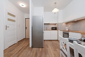 Apartment Legnicka by Renters