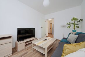 Apartment Legnicka by Renters