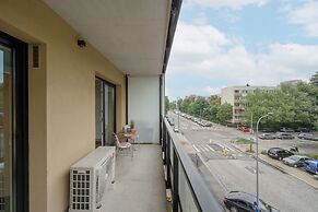 Apartment Legnicka by Renters