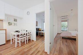 Apartment Legnicka by Renters