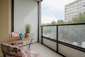 Apartment Legnicka by Renters