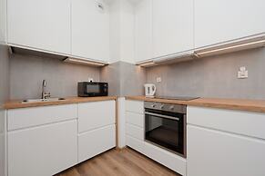 Apartment Legnicka by Renters