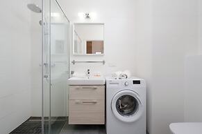 Apartment Legnicka by Renters