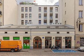 Metro Dworzec Wileński Studio by Renters