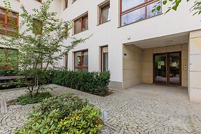 Metro Dworzec Wileński Studio by Renters